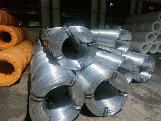 Q195/Q235/SAE1006/SAE1008 농장 울타리용 진열 저항성 강철 철 4mm
