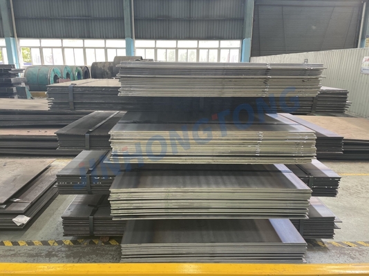 비연금 HRC SAE1006 Q235 ASTM A36 EN ST37 고온으로 롤링 된 탄소 강철 코일 검은 철판