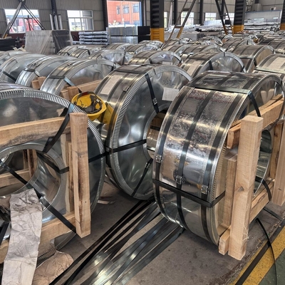진열 철강 스트립 0.15-3.5mm 두께 너비 914 ~ 1500mm 사용자 정의 길이 일반적인 냉 laminated 기반 기술