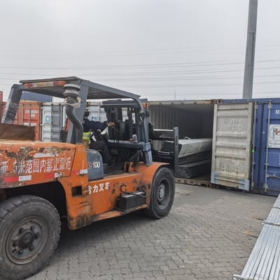 길이 6m Q235 Q345 SS400 ST37-2 ST52 Q420 Q460 S235JR S275JR S355JR 100-800g 코팅으로 된 진열 직사각형 튜브