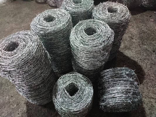 산화 방지 및 강물 저항성 12 -15 저탄소 강철 가시가 와이어 360-1000mm 코일 지름