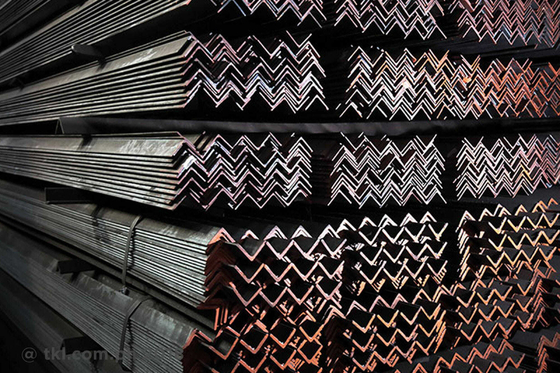 주식회사 ASTM 표준 Q235/Q345/SS400/ST37-2/ST52/Q420/Q460/S235JR/S275JR/S355JR HR 탄소 강철 동각 막대 6m-12m