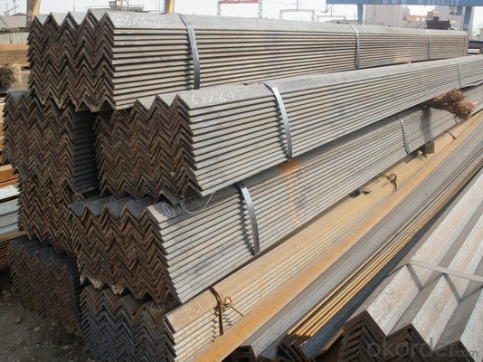 Q195 등급 핫 롤링 ASTM A36 SS400 S235JR S345JR ±1% 허용량과 같은 앵글 바 / 앵글 스틸 / 철 앵글 바