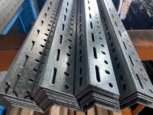 가공 서비스 용접 동일 열로 롤 30*50 1.8mm*3m ASTM A36 A53 Q235 Q345 슬롯 앵글 바 스틸 앵글 바
