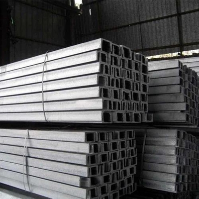 ASTM 표준 Q235 Q345의 ±1% 허용량으로 열로 굴곡된 U 막대기 통로 강철의 직접 공급망 관리