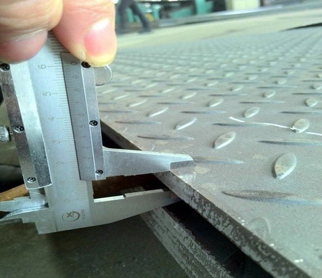 Q235 AISI ASTM BS DIN GB JIS 2.0-8 mm 두꺼운 셰커드 탄소 강철 판