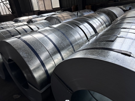고품질 및 저렴한 dx51 z100 z350 및 신뢰할 수있는 700-900MM 냉 laminated 진열 스트립 16 가이즈 진열 금속 엽 코일