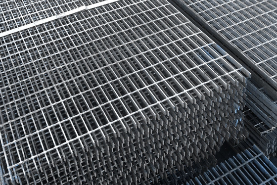 공장 사용자 정의 스테인리스 스틸 바닥 Grating 1000*1000mm,2000*1000mm 다이아몬드 모양의 철 Grating
