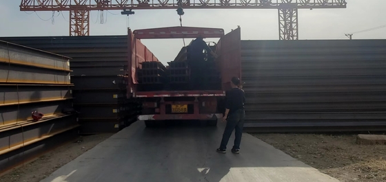핫 롤 Q235/q355b Astm A36 탄소 스틸 H 빔 JIS 건설 용 표준 구조물 용 용접 서비스 포함