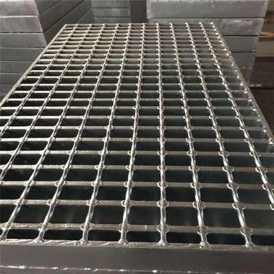고품질 반 미끄러기 톱니 모양 배수 덮개 32 * 5mm 금속 건축물 건설 재료 강철 Grating