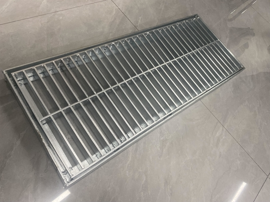 공장 가격 Q235 25mm 30mm 32mm 40mm 건설 재료 플랫폼에 대한 진열 철 격자