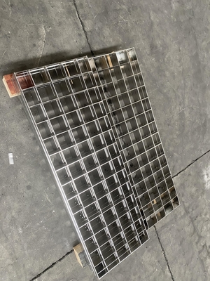 공장 가격 Q235 25mm 30mm 32mm 40mm 건설 재료 플랫폼에 대한 진열 철 격자